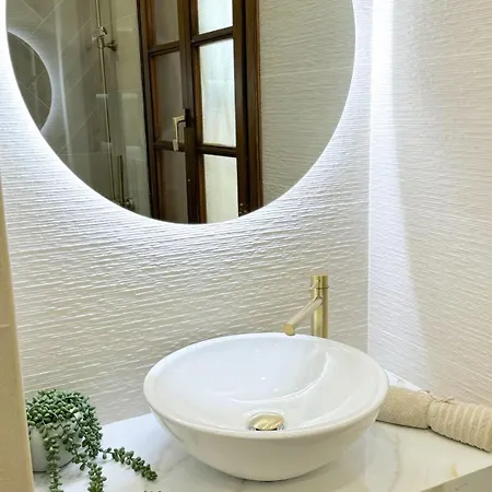 Seaescape With Ocean, King Size Bed, Wifi, Smart Tv, Free Parking 2 Pools Access